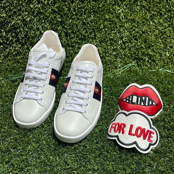 New GUCCI Ace Sneaker with "BLIND FOR LOVE" Removable Patches - Picture 5 of 6